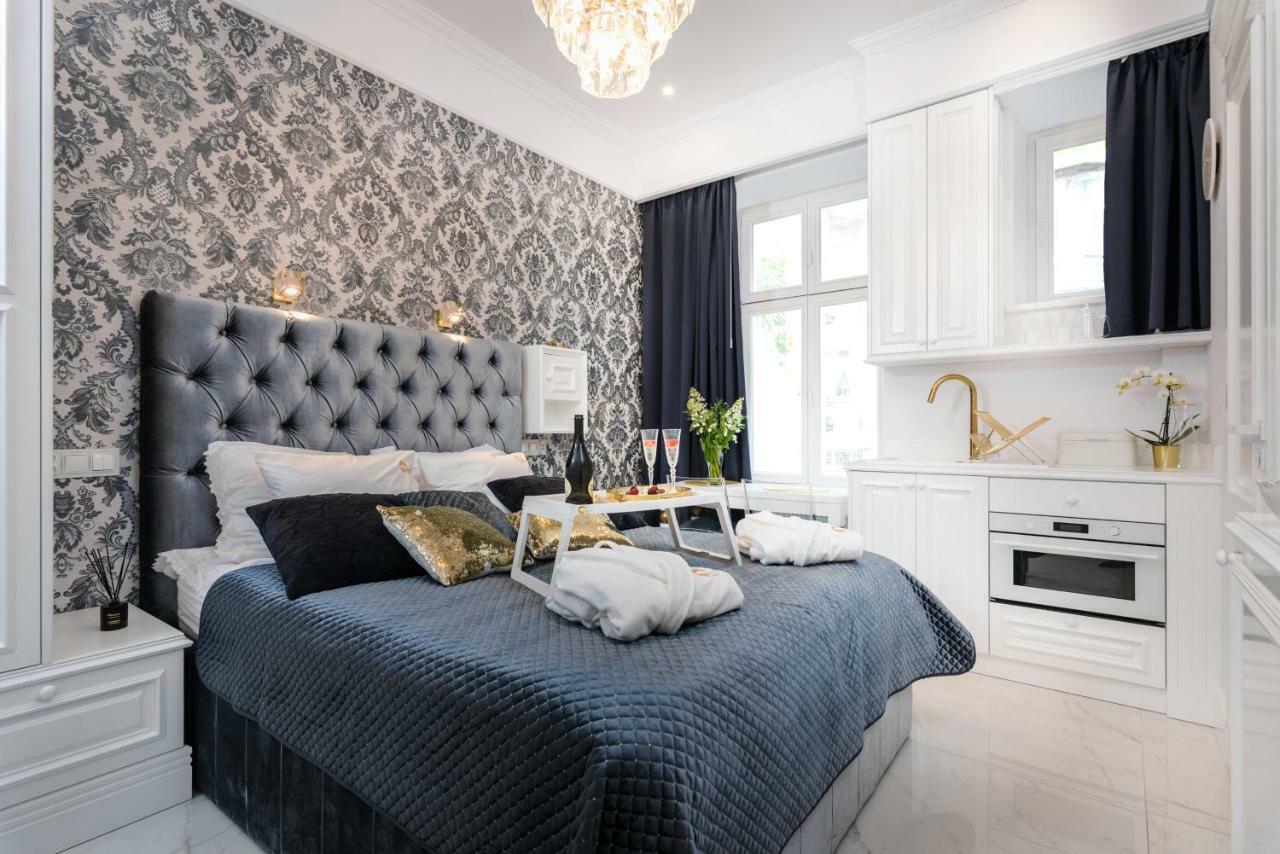 Golden Fish - New Apartment - Old Town Krakau Buitenkant foto